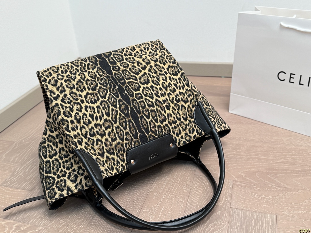 &yen;200 赛琳Celine 豹纹托特包 设计超有质感 充满轻松休闲气息 尺寸：32 28 28