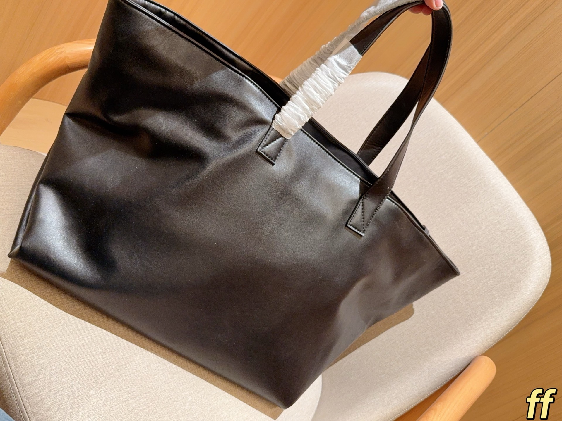 💰125 Celine赛琳 秋冬必备！单品包包超大气的购物包～托特包 尺寸46&times;34