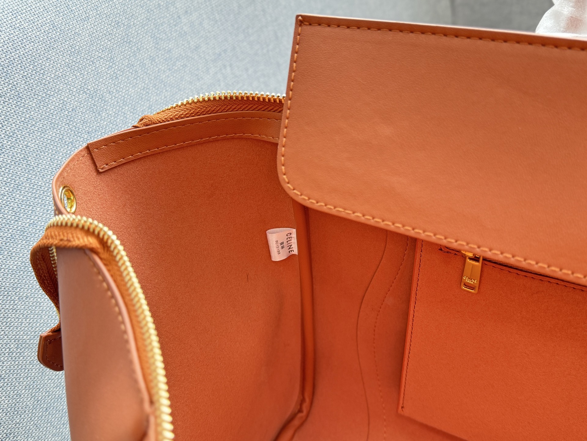 💰220 size：36&times;24 CELINE赛琳 SMILING LUGGAGE 笑脸包手提包 笑脸包