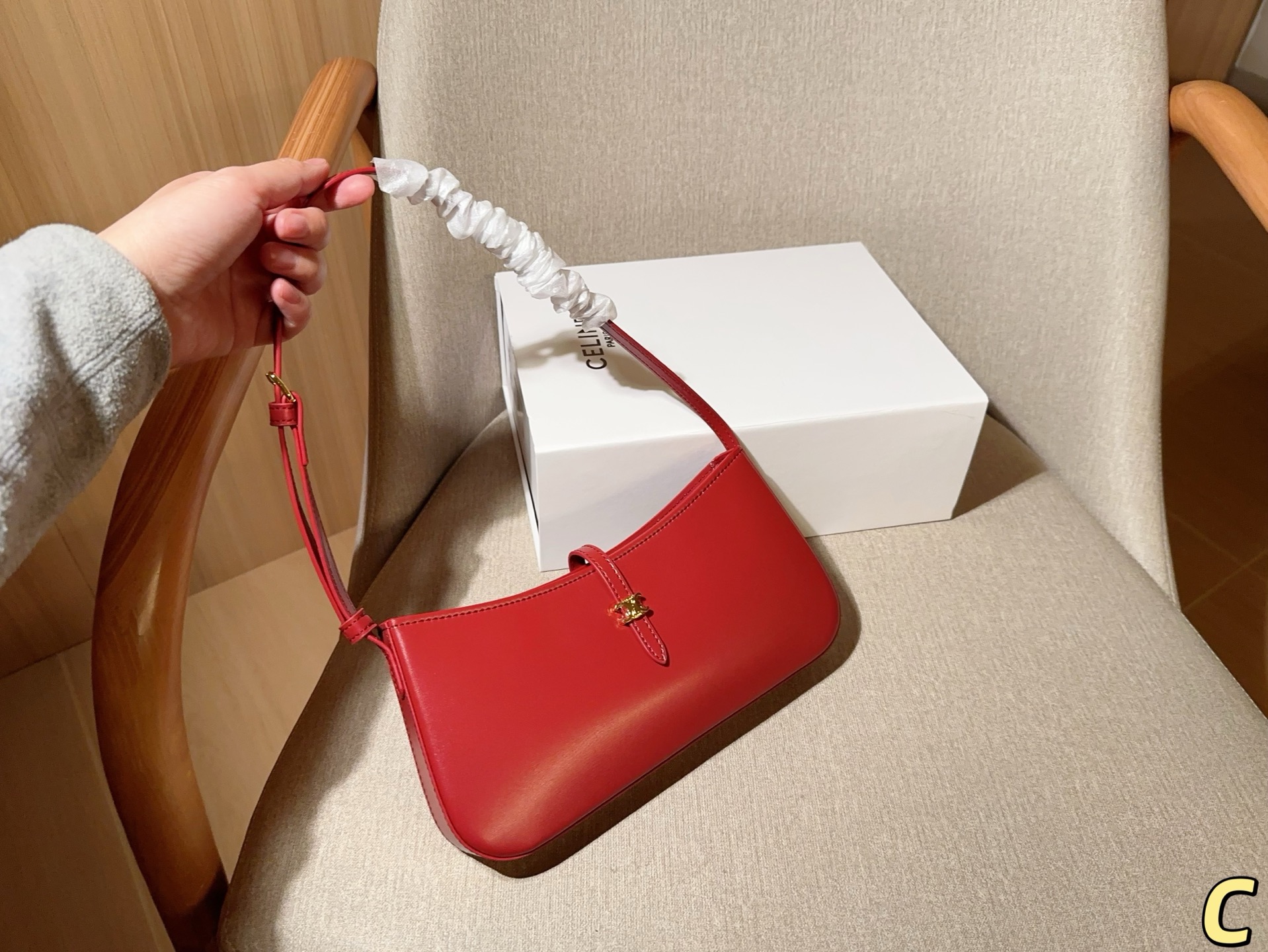 💰125 赛琳Celine 25新品TINA凯旋门腋下包 尺寸26&times;13&times;3 礼盒包装🎁