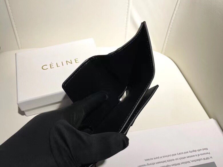 P95🎀🎀Celine 16332🎀颜色 黑色🎀尺寸 11*10*5 🎀新款凯旋门2 件套，Celine短式钱包非常炫美的一个系列，专柜同步，采用头层牛皮，精致时尚！