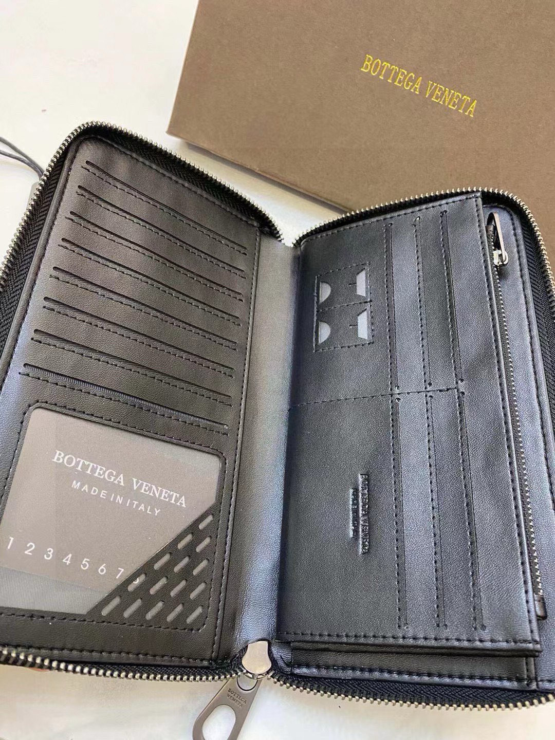 📢📢📢p110 8888Bv 专柜经典款钱包 手拿包 💕全羊皮皮 人工编织 大号手包 简单百搭 p110