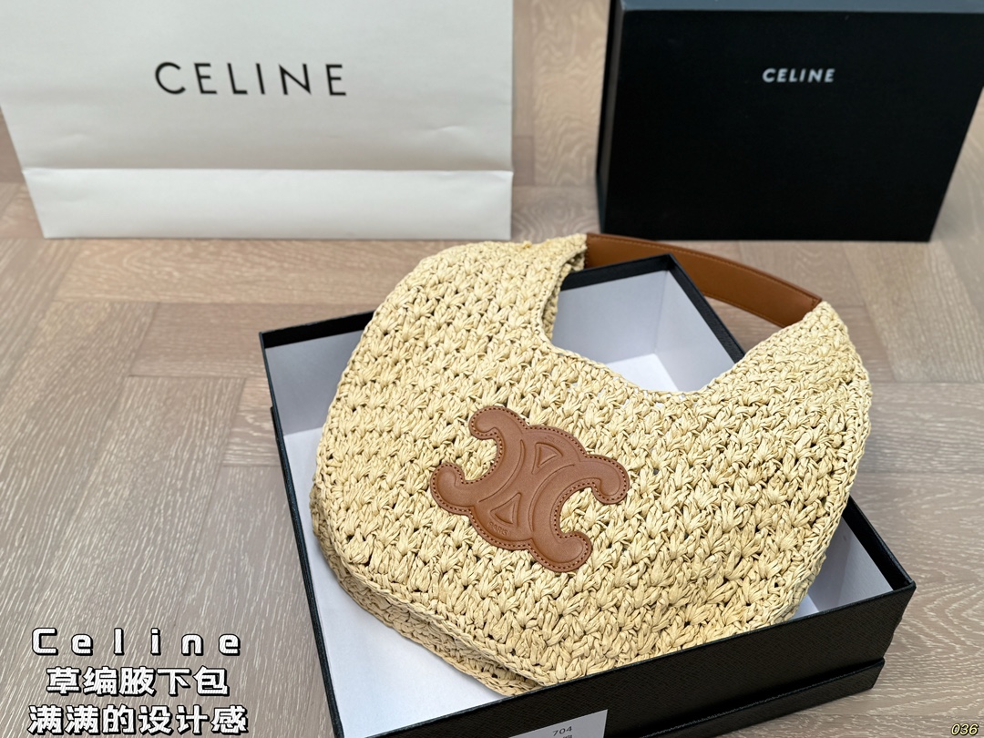&yen;155配盒 Celine赛琳草编腋下包 满满的设计感 复古中透露着优雅 超级高级的配色 实物绝对惊艳到你 尺寸32 18