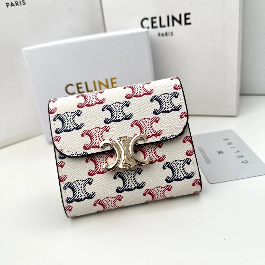 P95🎀🎀Celine 16337🎀颜色 红蓝印花🎀尺寸11*10*5🎀Celine短式钱包非常炫美的一个系列，专柜同步，采用头层牛皮，精致时尚！