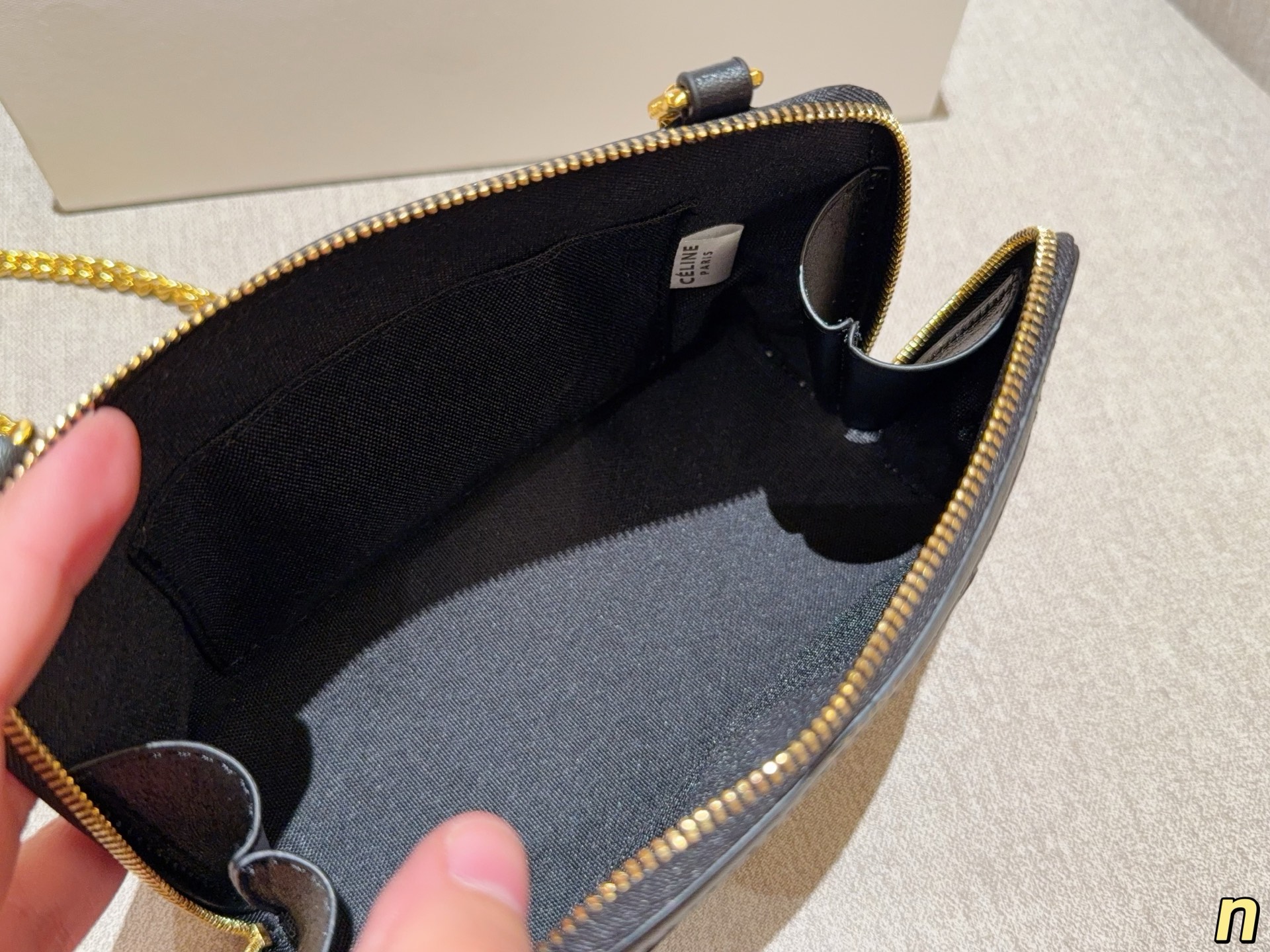 💰120 赛琳Celine 凯旋门clutch mini链条包牛仔小贝壳包 尺寸18&times;12&times;8 礼盒包装🎁