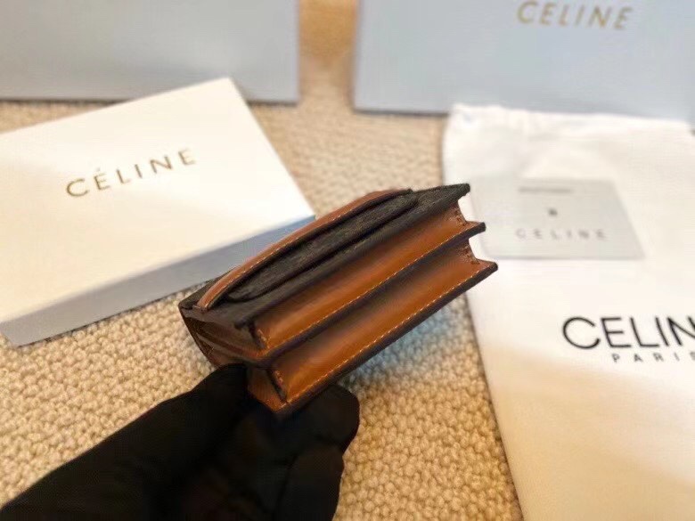 P85🎀Celine 31535🎀颜色 黑色印花🎀尺寸 10.5*9*4🎀Celine 专柜TRIOMPHE CANVAS 标志印花帆布系列 专柜同步，采用头层牛皮，精致时尚！