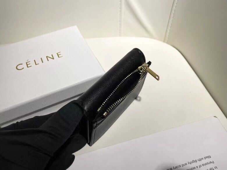 P95🎀🎀Celine 16332🎀颜色 黑色🎀尺寸 11*10*5 🎀新款凯旋门2 件套，Celine短式钱包非常炫美的一个系列，专柜同步，采用头层牛皮，精致时尚！