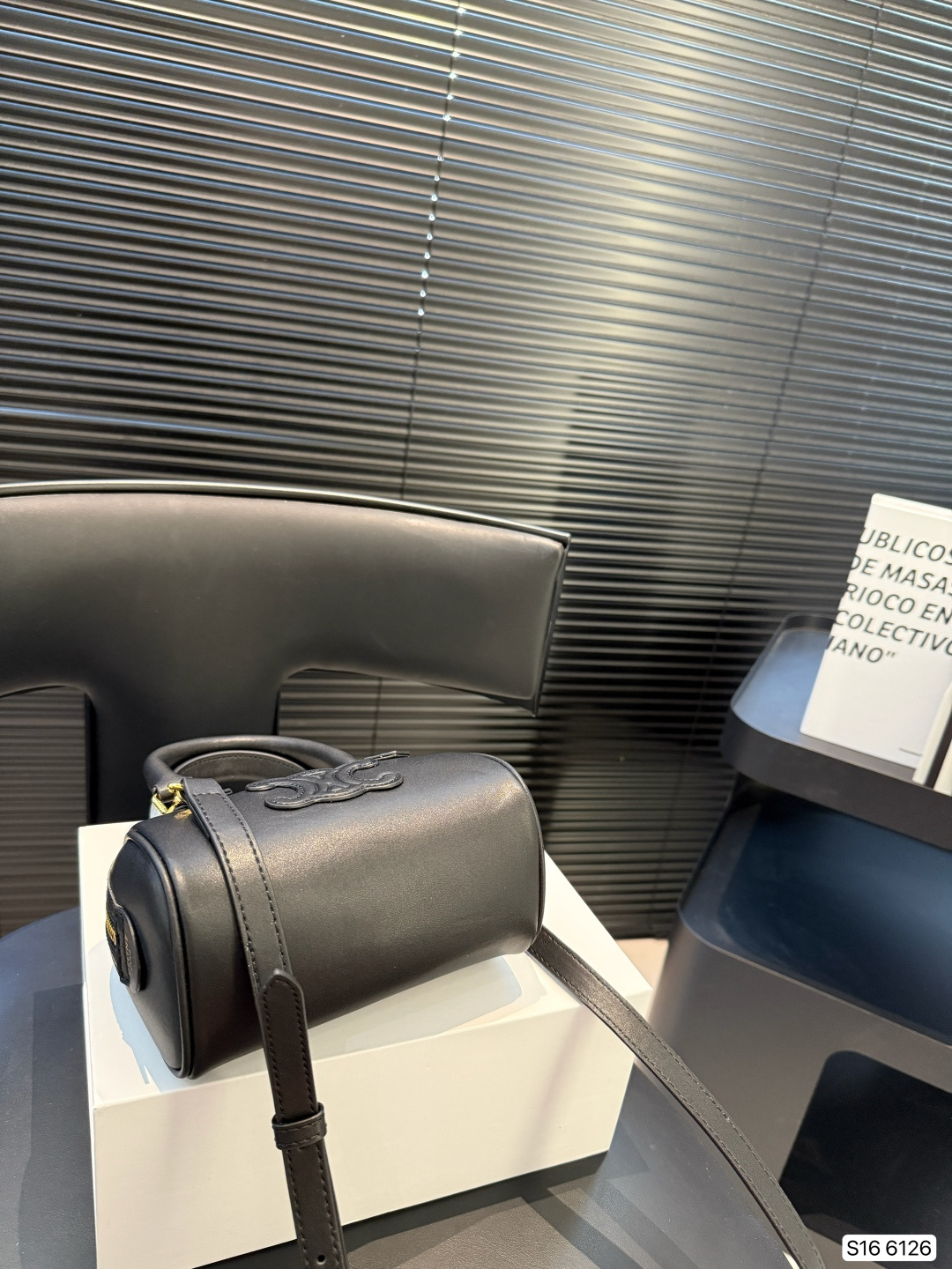 P130 配折叠盒子 赛琳枕头包 超级可爱的家族~ 可可爱爱的波士顿，适合每一个小女生，亲子包也完全ok~ 尺寸：16 11 货号6126