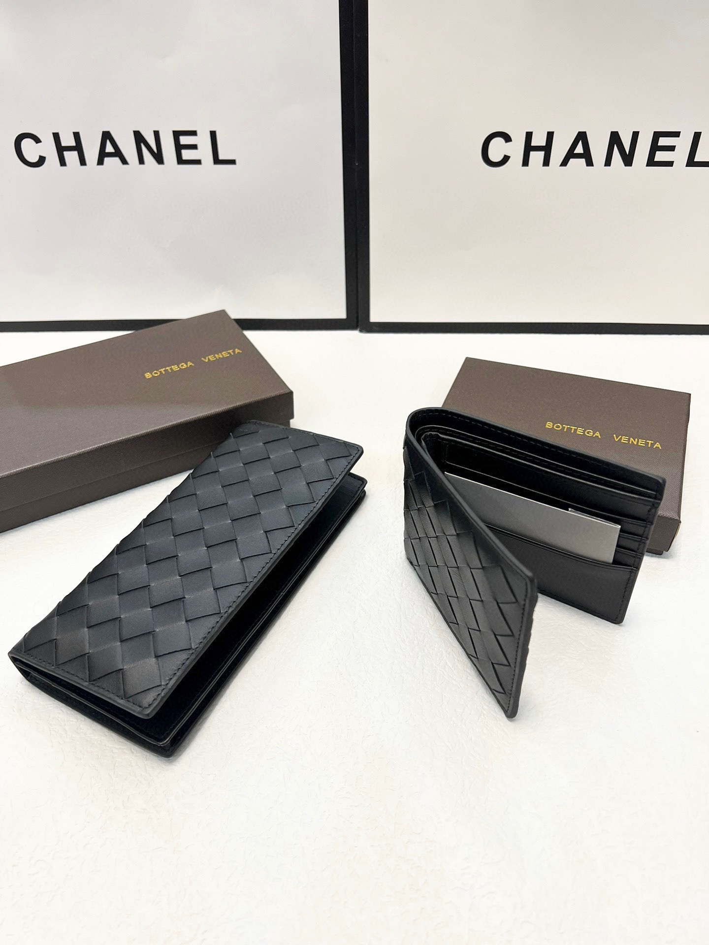 短p85长p95🎀🎀颜色 黑🎀尺寸 19x10 12x10🎀Bv专柜款💕金典牛皮短长款对折🔥一比一品质牛皮手工织编手感超赞[得意]