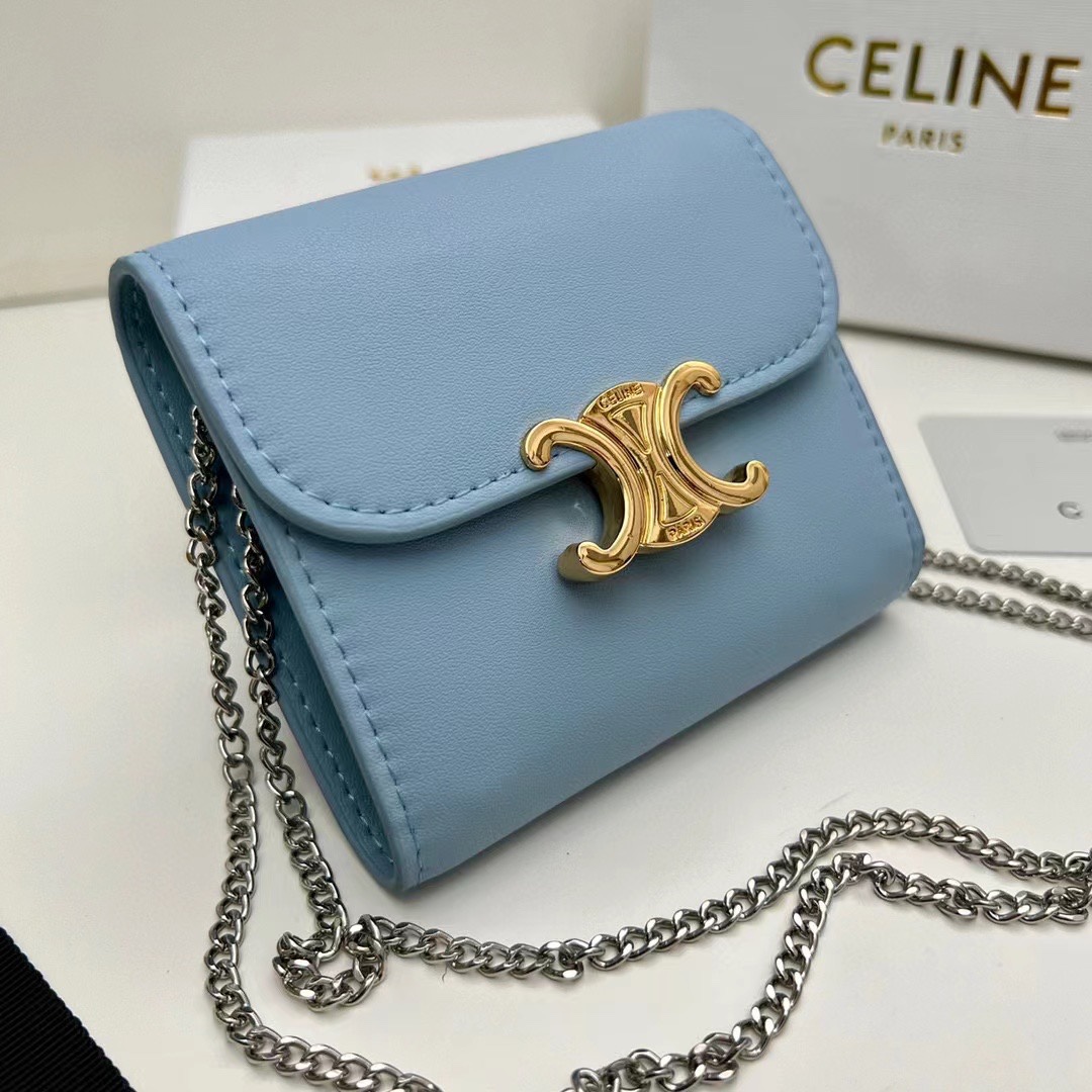 P100🎀Celine 10783 链条可拆卸🎀颜色 矿物灰 🎀尺寸 11*10*5🎀Celine凯旋门非常炫美的一个系列，专柜同步，采用头层牛皮，精致时尚！可以单肩背，也可做钱包使用，凹造型必备！