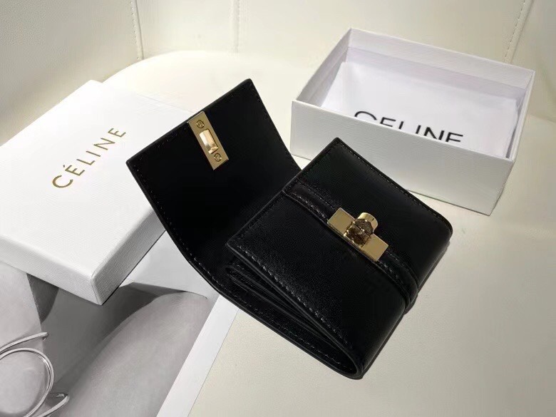 🎀Celine 10523🎀颜色 黑色🎀尺寸 11*10*5 🎀Celine短式钱包非常炫美的一个系列，专柜同步，采用头层牛皮，精致时尚！p95