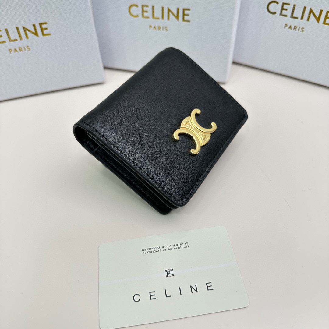 P85🎀Celine 3510🎀颜色 黑色 鹅黄 灰色 🎀尺寸：11*9*3🎀Celine官网最新款！短式钱包非常炫美的一个系列，专柜同步，采用头层牛皮，精致时尚！