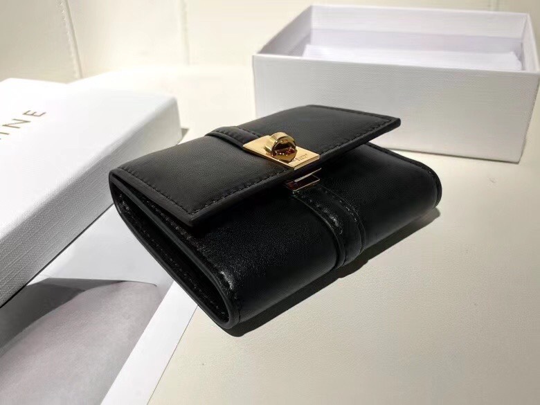 🎀Celine 10523🎀颜色 黑色🎀尺寸 11*10*5 🎀Celine短式钱包非常炫美的一个系列，专柜同步，采用头层牛皮，精致时尚！p95