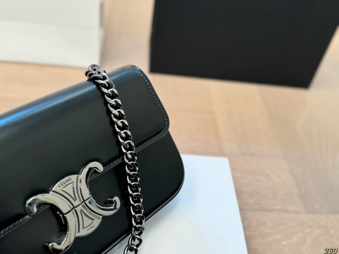 &yen;155折叠盒 赛琳 凯旋门腋下包 Celine满足日常所有需求 简直能装下整个世界 出门旅行非常方便 时髦感满满 尺寸20 11