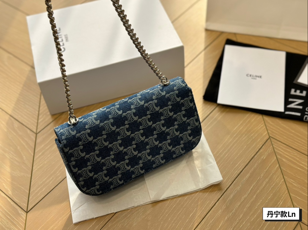 &yen;125配盒 包包分享Celine凯旋门系列第一只Celine必须是凯旋门 这款包算是经典款适合春夏秋冬出门要被问很多遍滴一款包 性价比炒鸡高滴一款包 分大小号质量跟容量都杠杠给力小可爱们放心安排就好 20cm