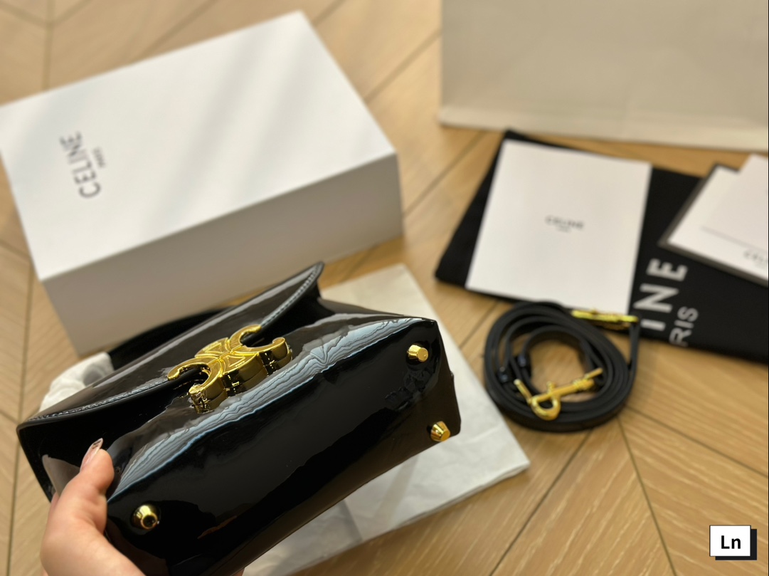 &yen;145折叠盒 张婧仪同款老花凯旋门邮差包来咯 一眼沦陷 经典老花 复古感十足Celine 超时髦吸睛～精致简约轮廓并蓄优雅与独特 尺寸20*12