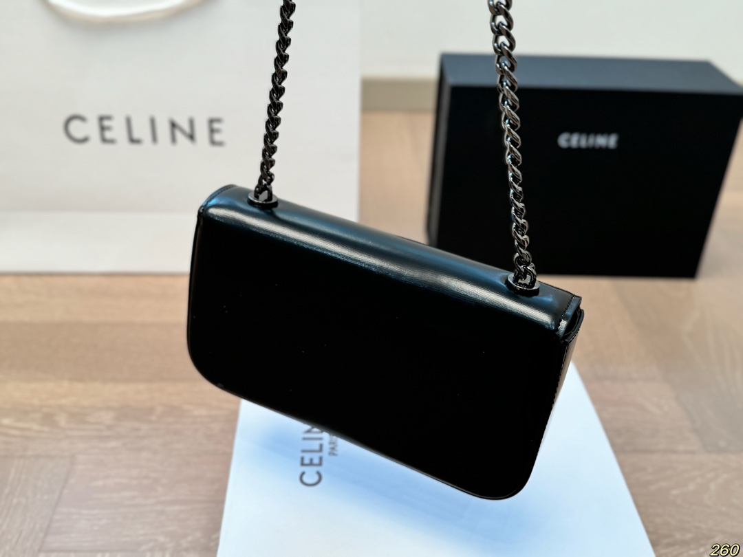 &yen;155折叠盒 赛琳 凯旋门腋下包 Celine满足日常所有需求 简直能装下整个世界 出门旅行非常方便 时髦感满满 尺寸20 11