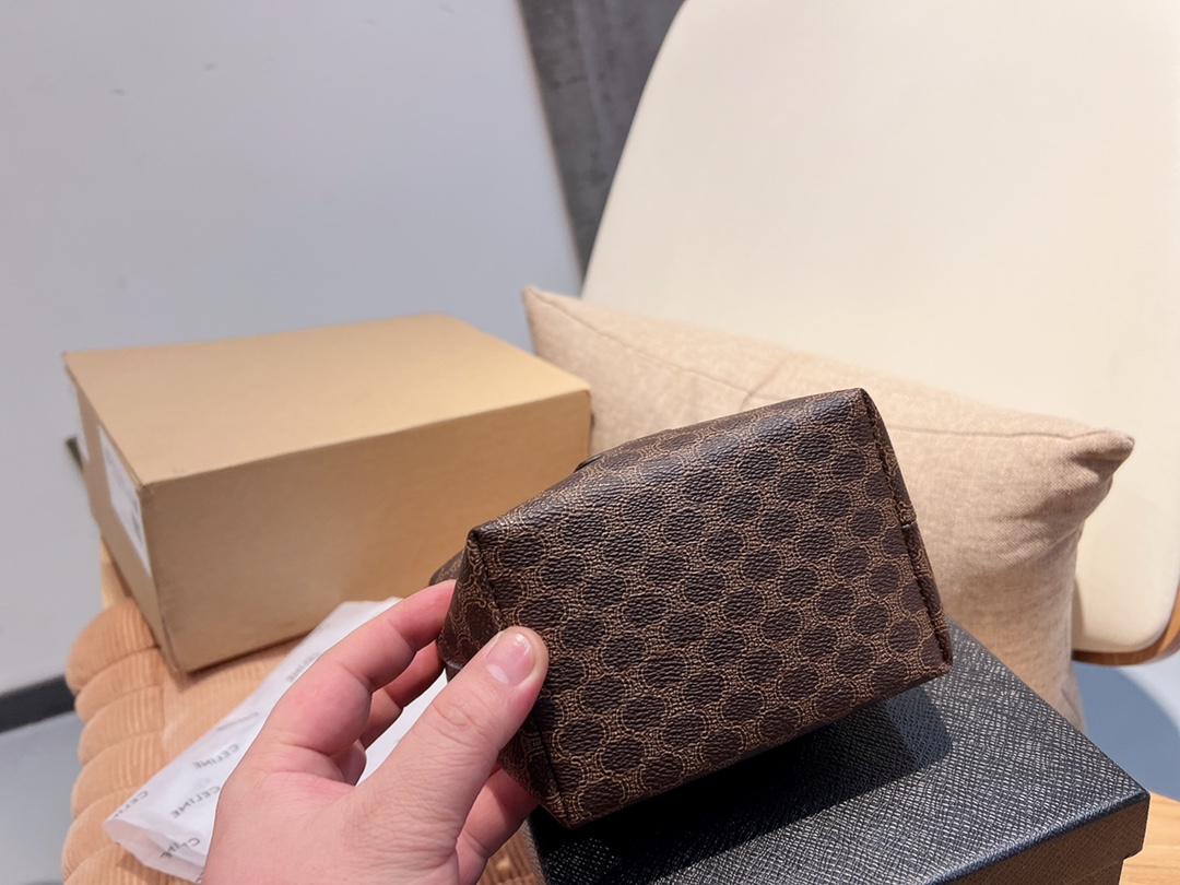 ❤️p90（礼盒包装 ）❤️ Celine 宝藏中古 饭盒包 便当包 尺寸13