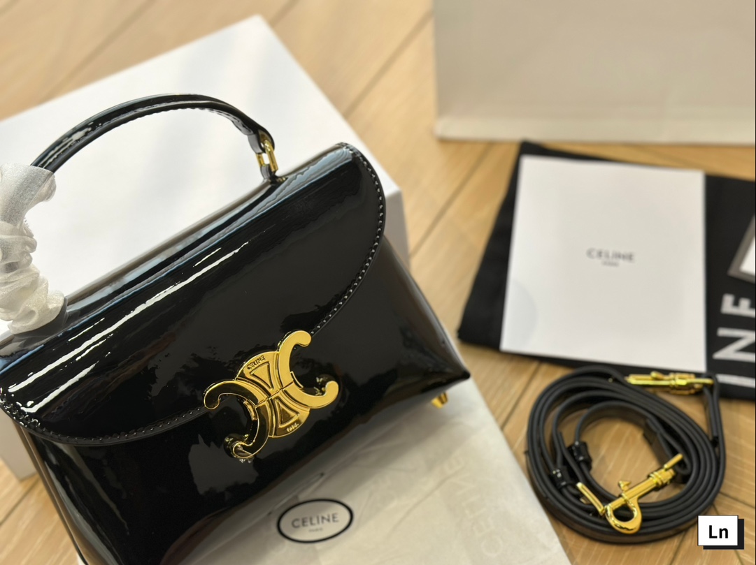 &yen;145折叠盒 张婧仪同款老花凯旋门邮差包来咯 一眼沦陷 经典老花 复古感十足Celine 超时髦吸睛～精致简约轮廓并蓄优雅与独特 尺寸20*12