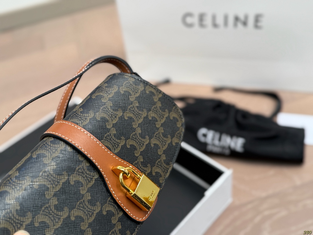 &yen;160折叠盒 Celine赛琳锁头包 出门简直洋气又时髦～ 打造轻松自在的氛围🌊 尺寸20 10