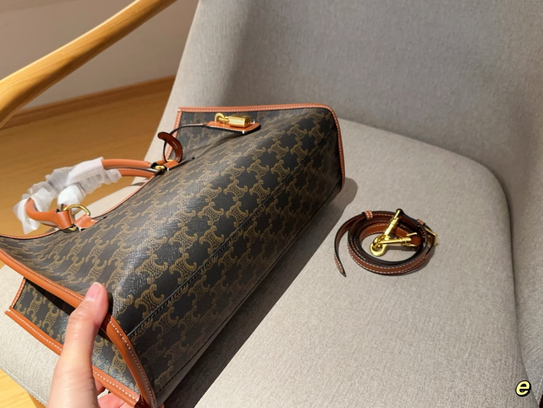 💰125 无盒 赛琳celine 新款老花托特包Tote购物袋 超大容量很能装~超级实用 尺寸：35*23