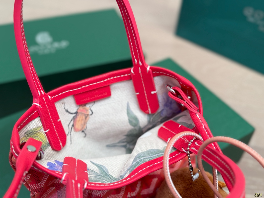 ¥155折叠盒 全球首发Goyard Poitier限量新色托特 戈雅Goyard 新款包 时髦感一秒来袭 是美女们喜欢的调调~ 尺寸17 23