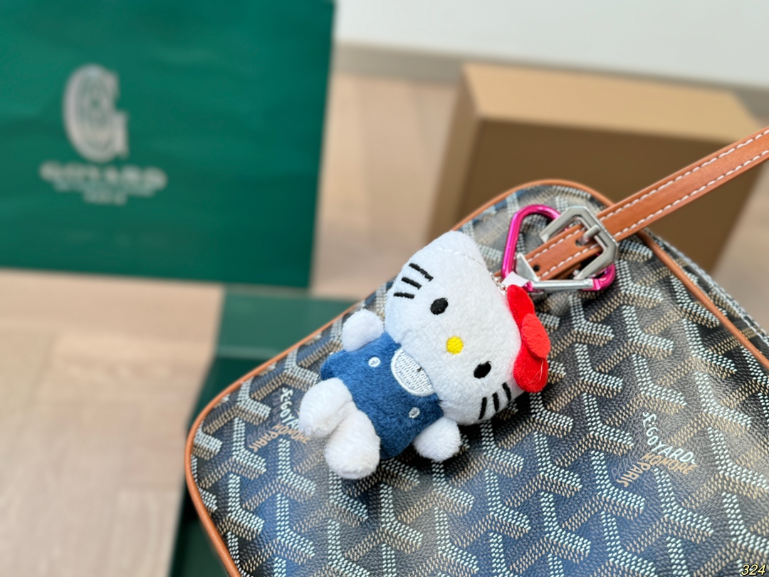 &yen;140折叠盒 戈雅Goyard腋下包 拥有新包就拥有好心情！ 简单的穿搭永远不过时，舒服随性耐看！ 点亮一下整体造型 实在太好看了！实物太美丽了！ 果然是一只实用又时髦百搭的包！！！ 尺寸23 19