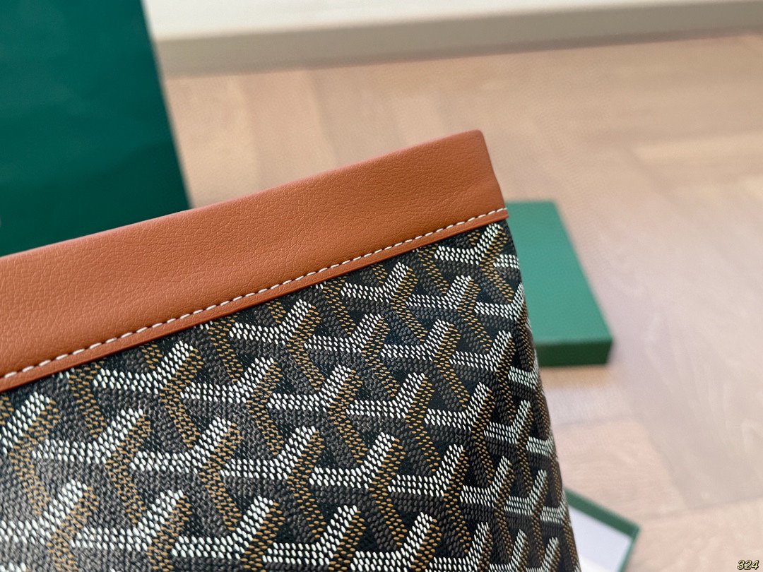 ¥140配盒 戈雅Goyard 手拿包 时髦感一秒来袭 是美女们喜欢的调调~ 尺寸25 20