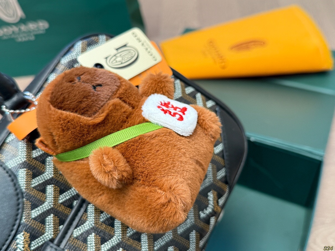 ¥180折叠盒 Goyard 戈雅新款腋下包 保龄球包轻奢百搭,时髦百搭✔️ 容量超大☑️ 超级实用~ 谁用谁爱的戈雅通勤潮酷两不误‼️ 尺寸34 17