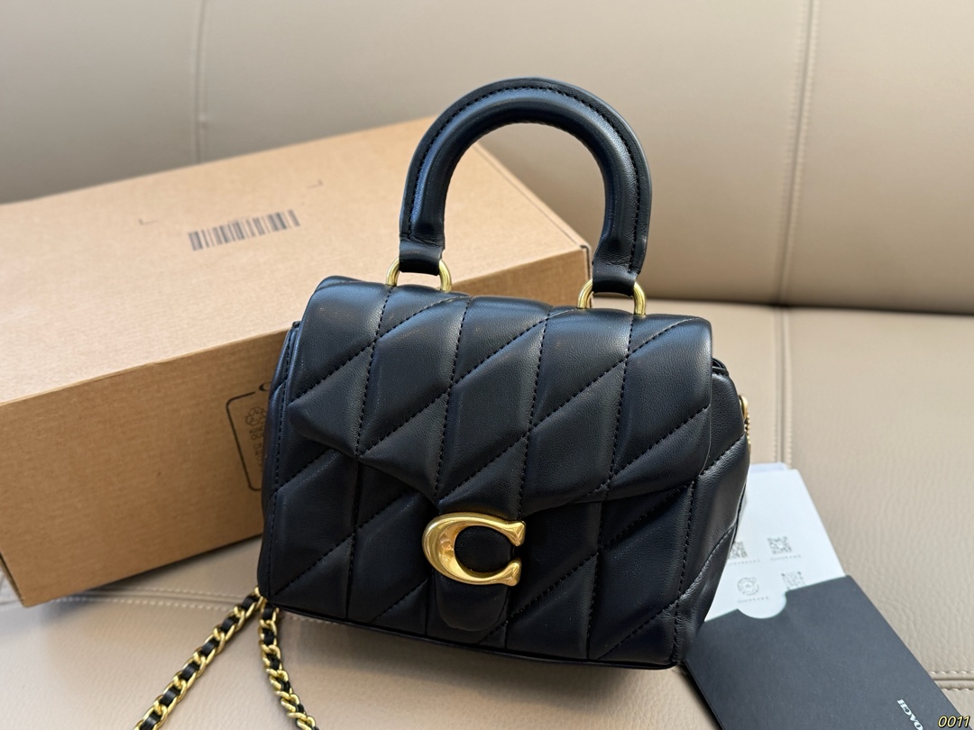 &yen;150飞机盒 蔻驰COACH方胖子 coach Tabby 自重轻便，随意搭配 尺寸18 13