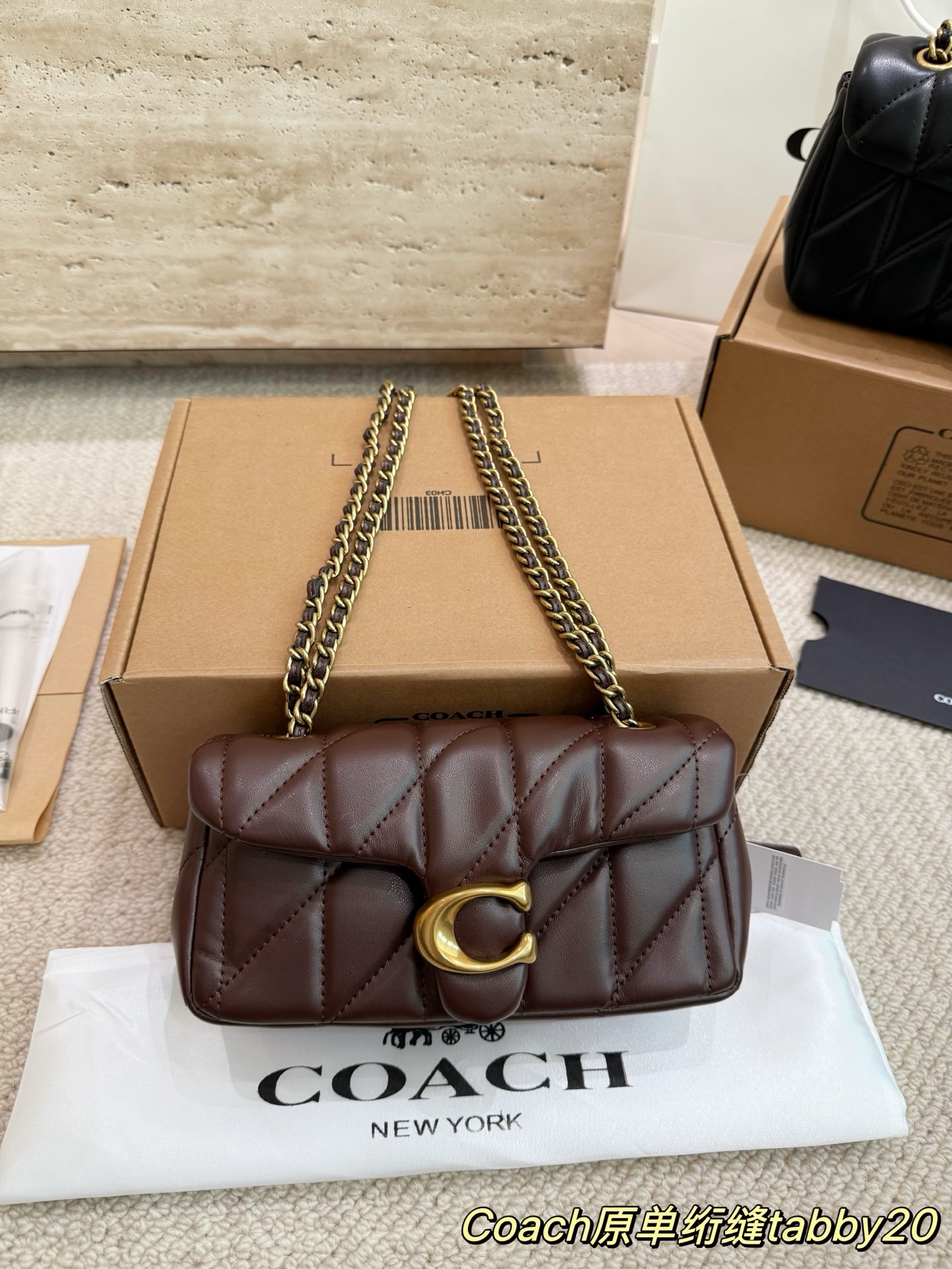 P190 原版品质 小号尺寸20.9配礼盒🎁 蔻驰酒神新品 Quilted Tabby 链条版 Tabby 这你能忍住?? 满满的小细节