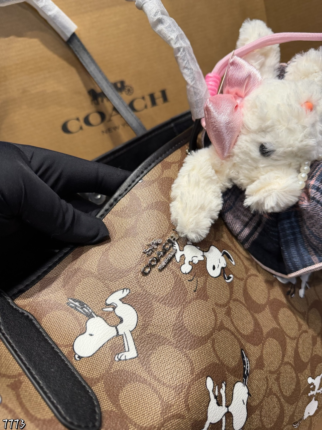 ❤️p175（礼盒包装）❤️ Coach 经典city托特包经典logo购物袋tote包大爆款 分分钟断货！正反两面都好看！毫无违和感！size: 45.28