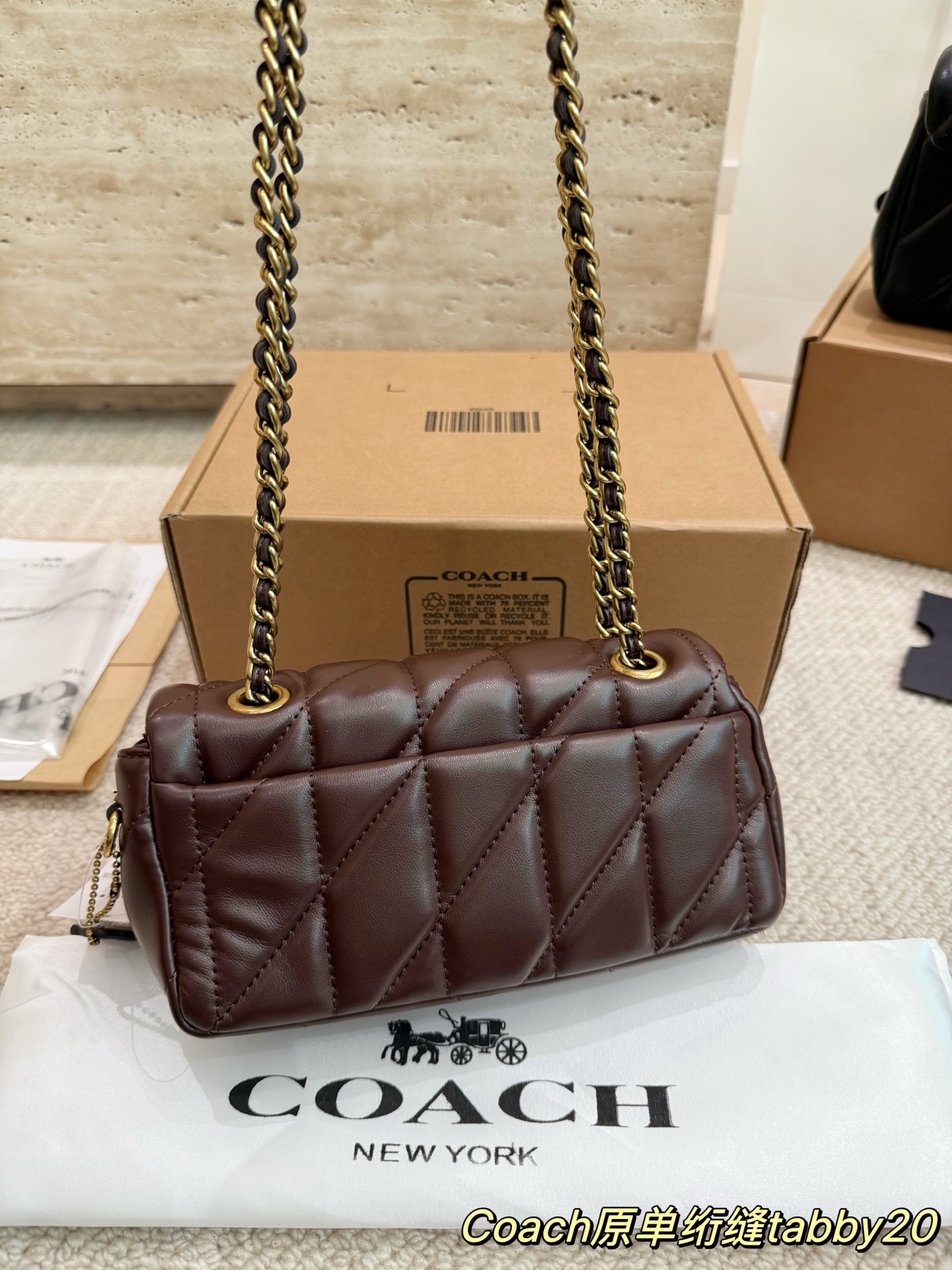 P190 原版品质 小号尺寸20.9配礼盒🎁 蔻驰酒神新品 Quilted Tabby 链条版 Tabby 这你能忍住?? 满满的小细节