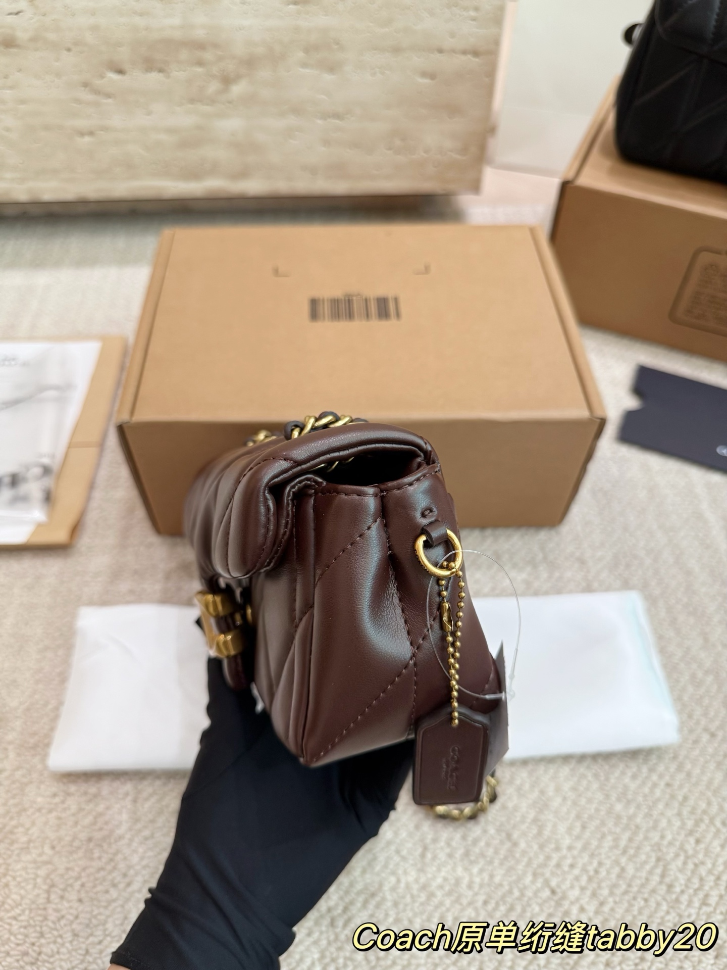 P190 原版品质 小号尺寸20.9配礼盒🎁 蔻驰酒神新品 Quilted Tabby 链条版 Tabby 这你能忍住?? 满满的小细节