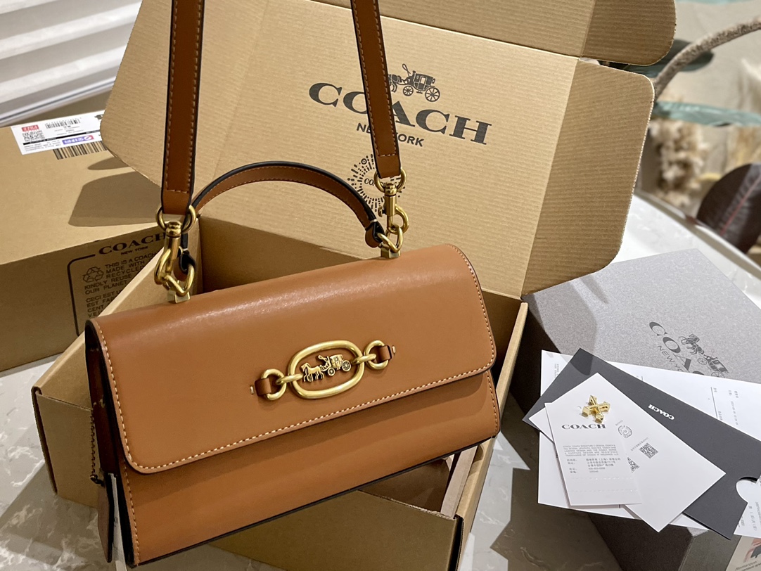 🐆p160 折叠礼盒 蔻驰COACH Harlow手提单肩包 方方正正的包型 优雅有气质 金属马车logo简约大气 容量也很可 手机 化妆品 钱包都可以装下 尺寸24.13