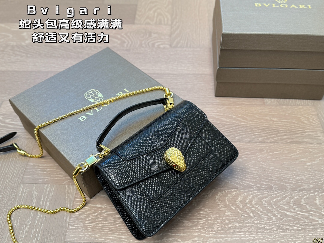 ¥130配盒 宝格丽 Bvlgari蛇头包 ⚠️顶级原单 不愧是开挂般的存在 包身轻便 百搭 给予满满的高级感 尺寸19 12