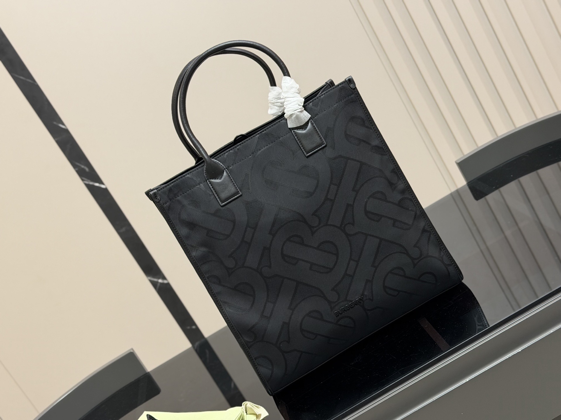 &yen;175 巴宝莉购物袋🛍️ 帆布面料✅ 大容量 满足日常 特别适合宝妈 超级能装! 尺寸: 35.36cm