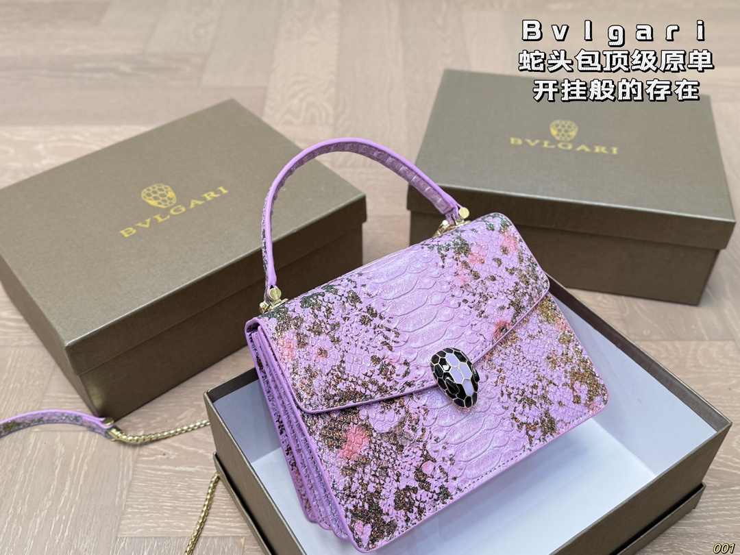 ¥150配盒 宝格丽 Bvlgari蛇头包 ⚠️顶级原单 不愧是开挂般的存在 包身轻便 百搭 给予满满的高级感 尺寸21 16