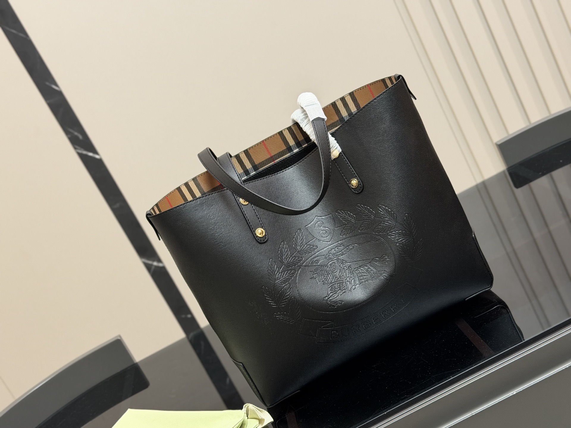 &yen;160 巴宝莉购物袋🛍️ 帆布面料✅ 大容量 满足日常 特别适合宝妈 超级能装! 尺寸: 35.30cm