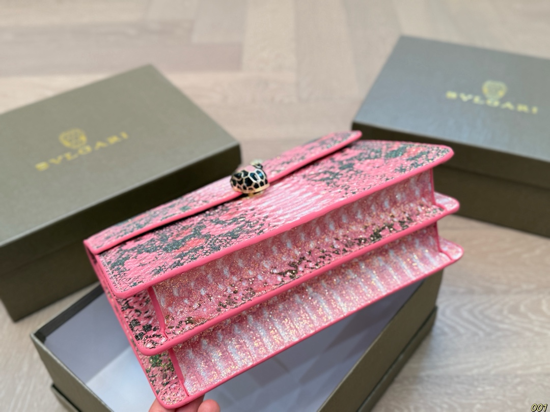 ¥140配盒 宝格丽 Bvlgari蛇头包 ⚠️顶级原单 不愧是开挂般的存在 包身轻便 百搭 给予满满的高级感 尺寸25 17