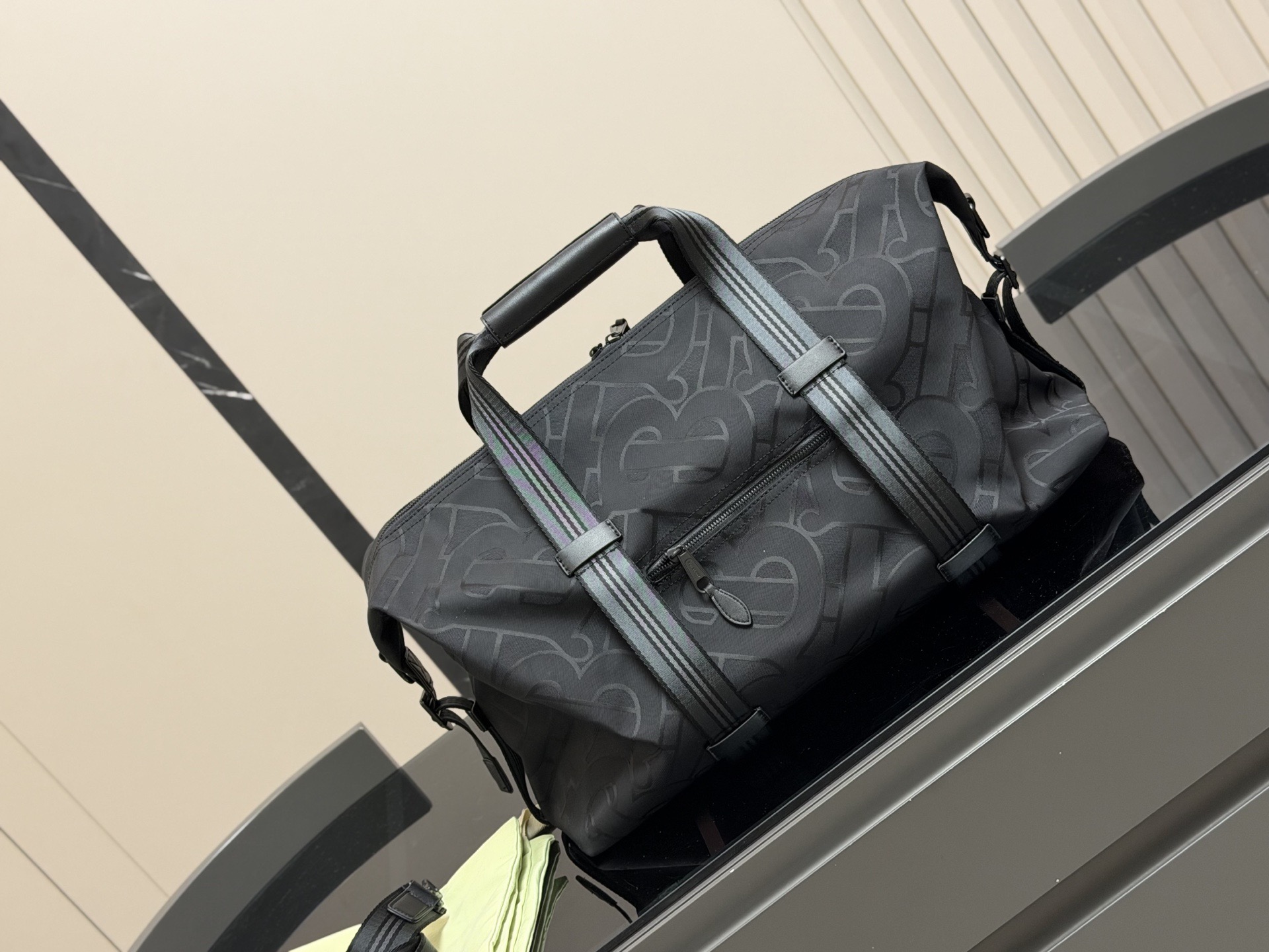 ¥190 巴宝莉 keepall出行必备 旅行袋机场包 手提袋 采用原厂材质 高端货 尺寸: 50cm