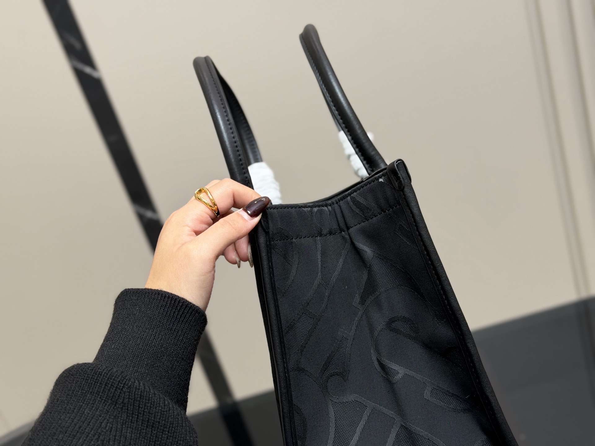 &yen;175 巴宝莉购物袋🛍️ 帆布面料✅ 大容量 满足日常 特别适合宝妈 超级能装! 尺寸: 35.36cm