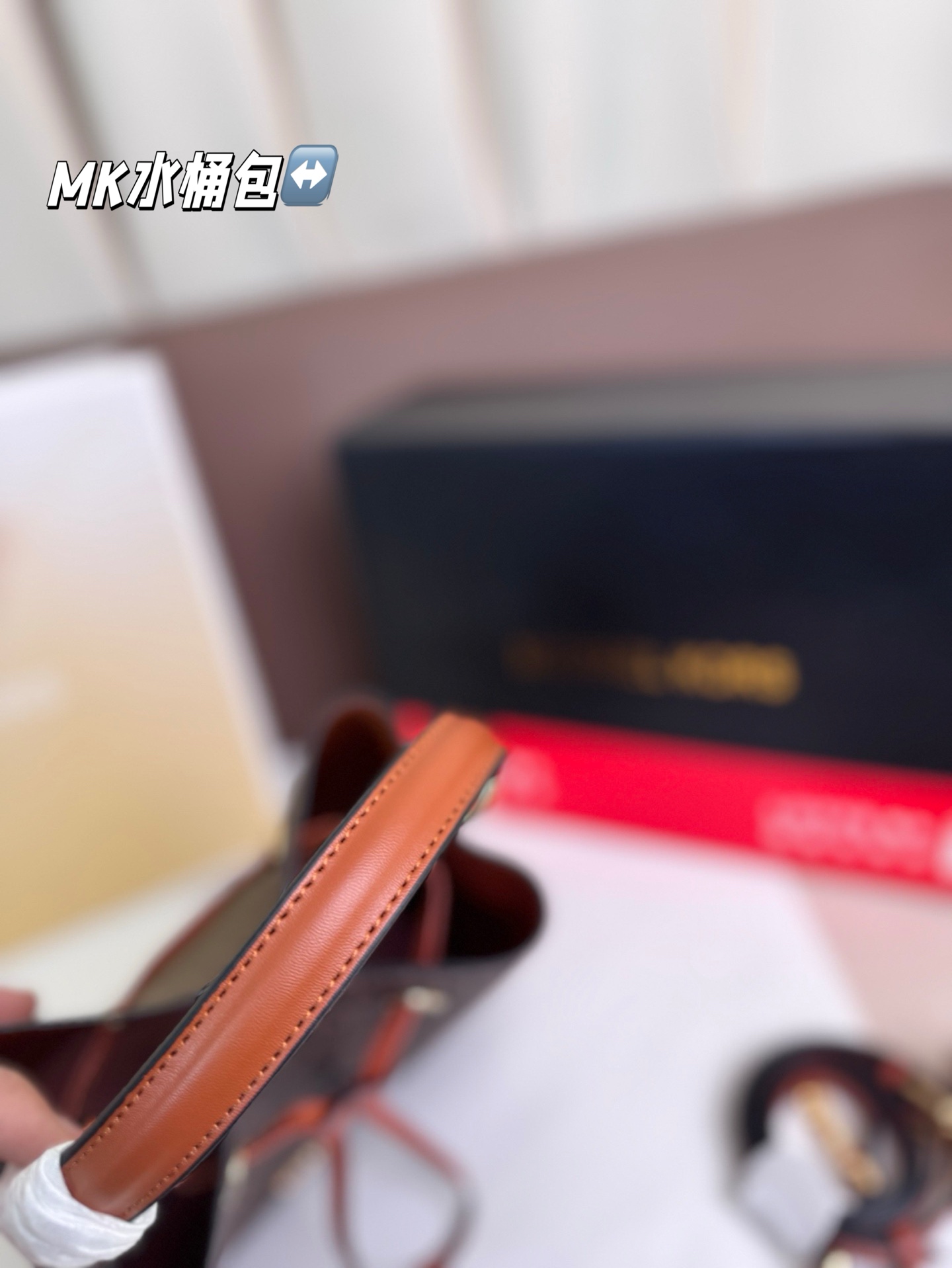 P135 配折叠盒子 mk水桶 时尚炸街 商务稳重 通通拿捏。一年四季都能打Mercer系列一直注重通勤实用！尺寸 17*19