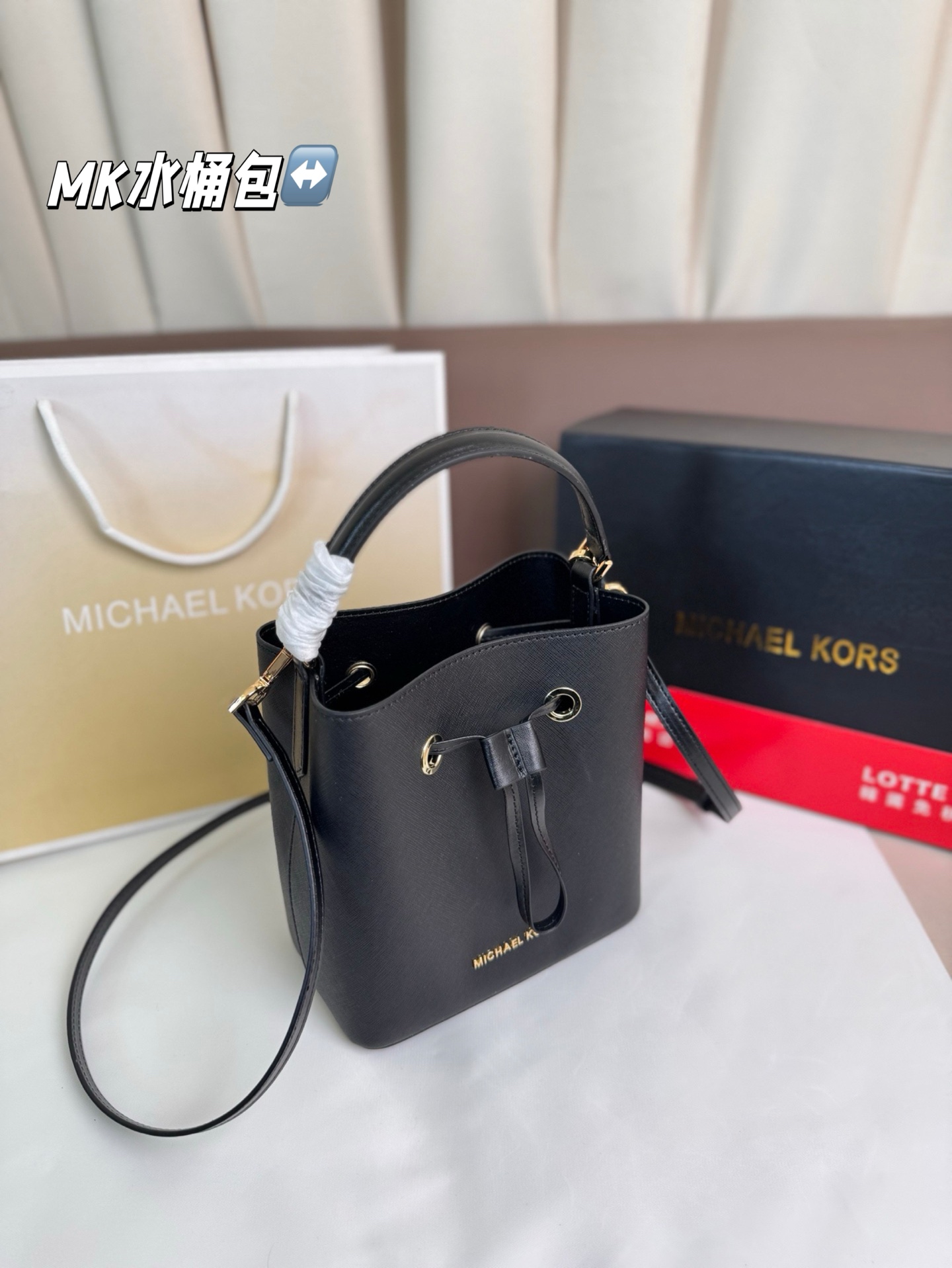 P135 配折叠盒子 mk水桶 时尚炸街 商务稳重 通通拿捏。一年四季都能打Mercer系列一直注重通勤实用！尺寸 17*19